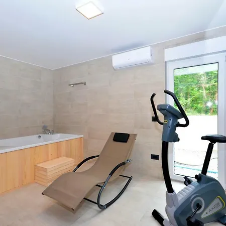 Mater Anka Villa