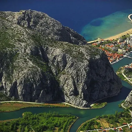 Villa Mater Anka *