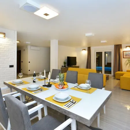 Villa Mater Anka *